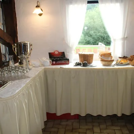 فندق Hotel-gasthof Zum Ritter 3*