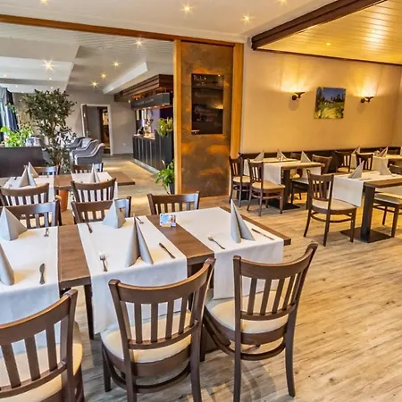 فندق Hotel-gasthof Zum Ritter