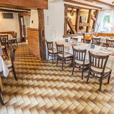 فندق Hotel-gasthof Zum Ritter 3*