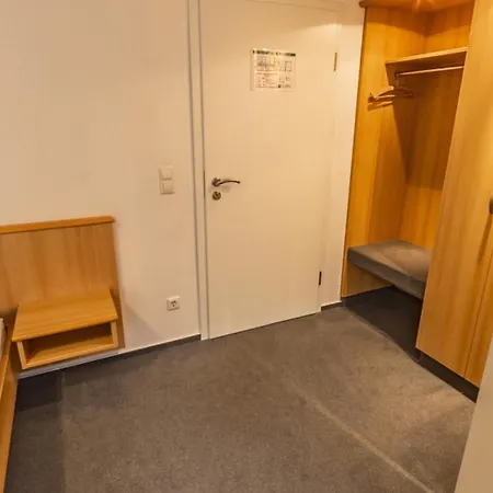 호텔 Hotel-gasthof Zum Ritter Haßmersheim